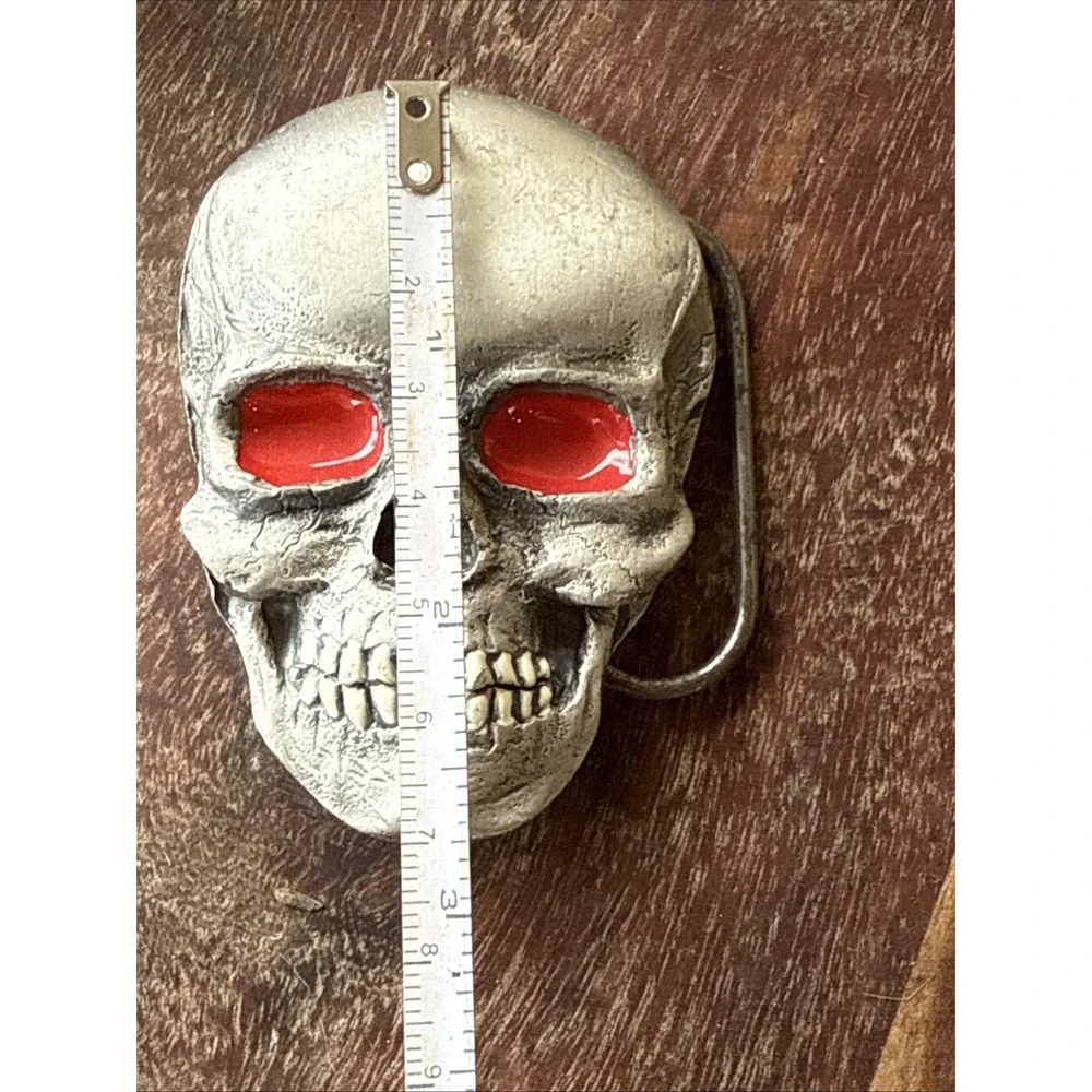 Vintage 1993 Siskiyou Belt Buckle Company SKULL RED EYES Outlaw Motorcycle - EUC